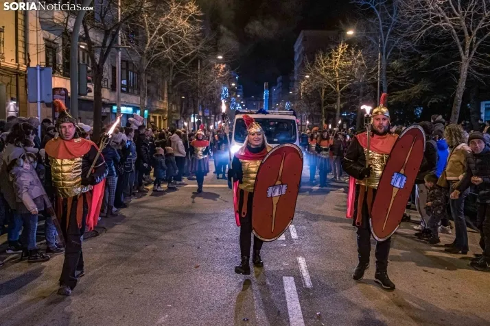 La magia de la cabalgata de los Reyes Magos en Soria capital, en im&aacute;genes