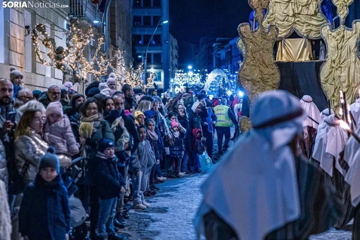 La magia de la cabalgata de los Reyes Magos en Soria capital, en im&aacute;genes