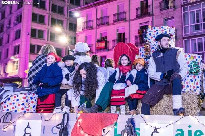 La magia de la cabalgata de los Reyes Magos en Soria capital, en im&aacute;genes