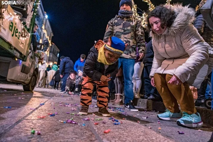 La magia de la cabalgata de los Reyes Magos en Soria capital, en im&aacute;genes