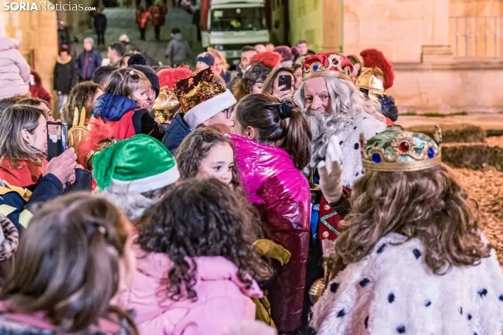 La magia de la cabalgata de los Reyes Magos en Soria capital, en im&aacute;genes