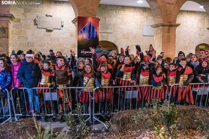 La magia de la cabalgata de los Reyes Magos en Soria capital, en im&aacute;genes