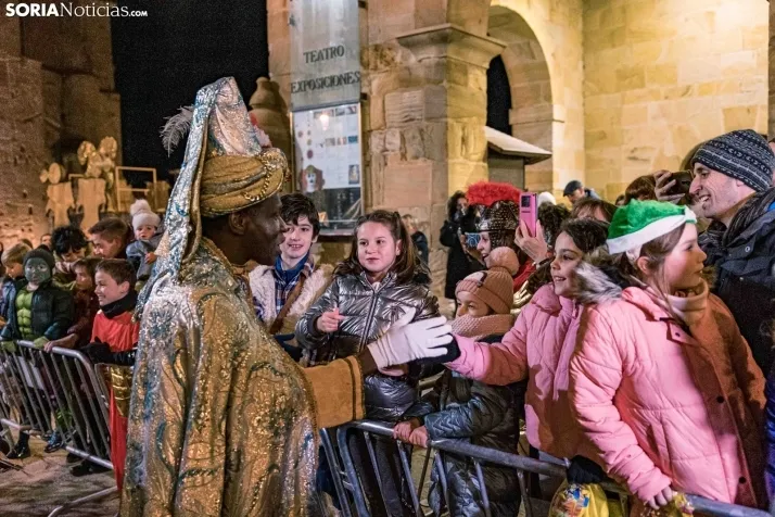 La magia de la cabalgata de los Reyes Magos en Soria capital, en im&aacute;genes