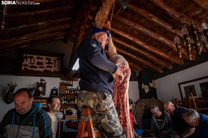 Foto a foto | Este pueblo de Soria pasa de 1 a 150 vecinos gracias al cerdo