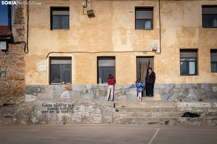 Foto a foto | Este pueblo de Soria pasa de 1 a 150 vecinos gracias al cerdo
