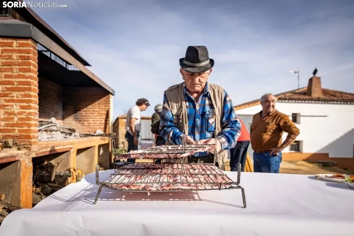 Foto a foto | Este pueblo de Soria pasa de 1 a 150 vecinos gracias al cerdo
