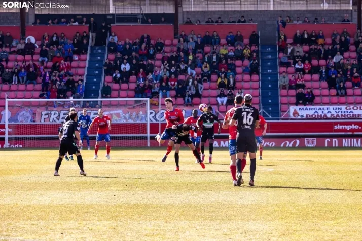 Numancia vs Llerenense./Viksar Fotografia