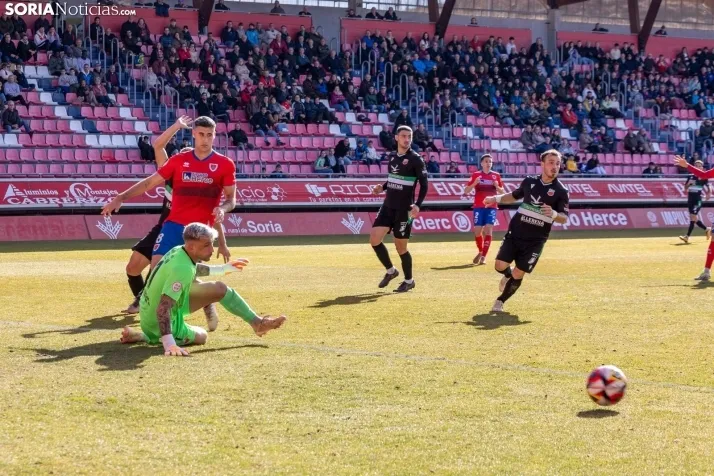 Numancia vs Llerenense./Viksar Fotografia
