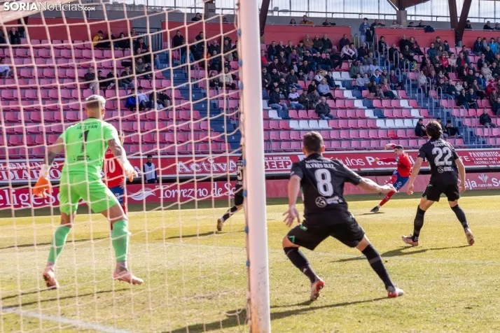 Numancia vs Llerenense./Viksar Fotografia