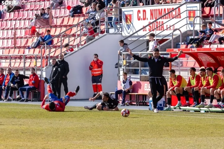 Numancia vs Llerenense./Viksar Fotografia
