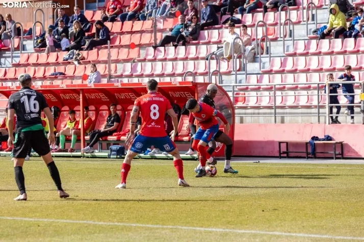 Numancia vs Llerenense./Viksar Fotografia