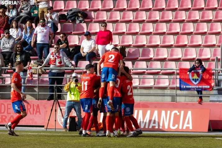Numancia vs Llerenense./Viksar Fotografia