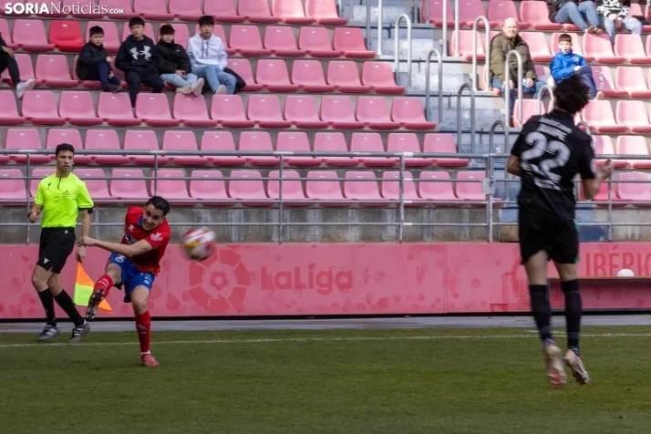 Numancia vs Llerenense./Viksar Fotografia