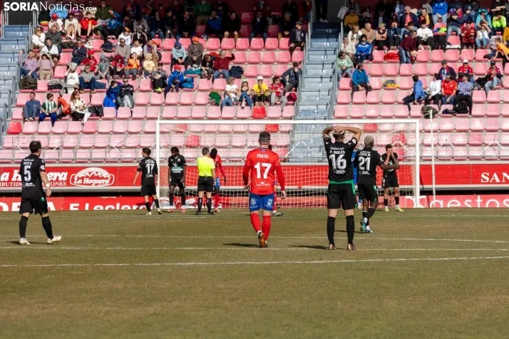 Numancia vs Llerenense./Viksar Fotografia