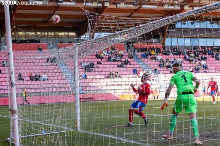 Numancia vs Llerenense./Viksar Fotografia