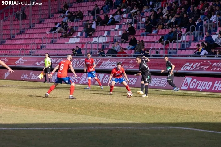 Numancia vs Llerenense./Viksar Fotografia