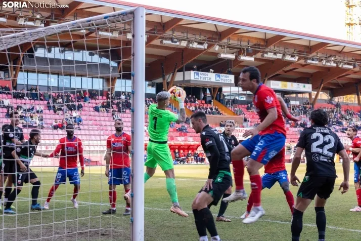 Numancia vs Llerenense./Viksar Fotografia