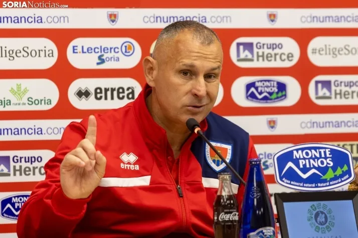 Numancia vs Llerenense./Viksar Fotografia
