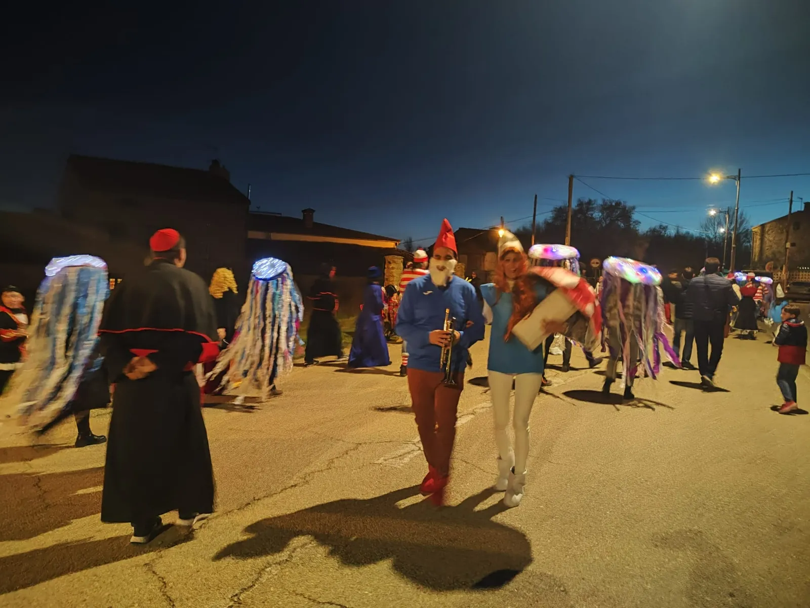 Foto 7 - Carbonera de Frentes vive unos Carnavales muy divertidos