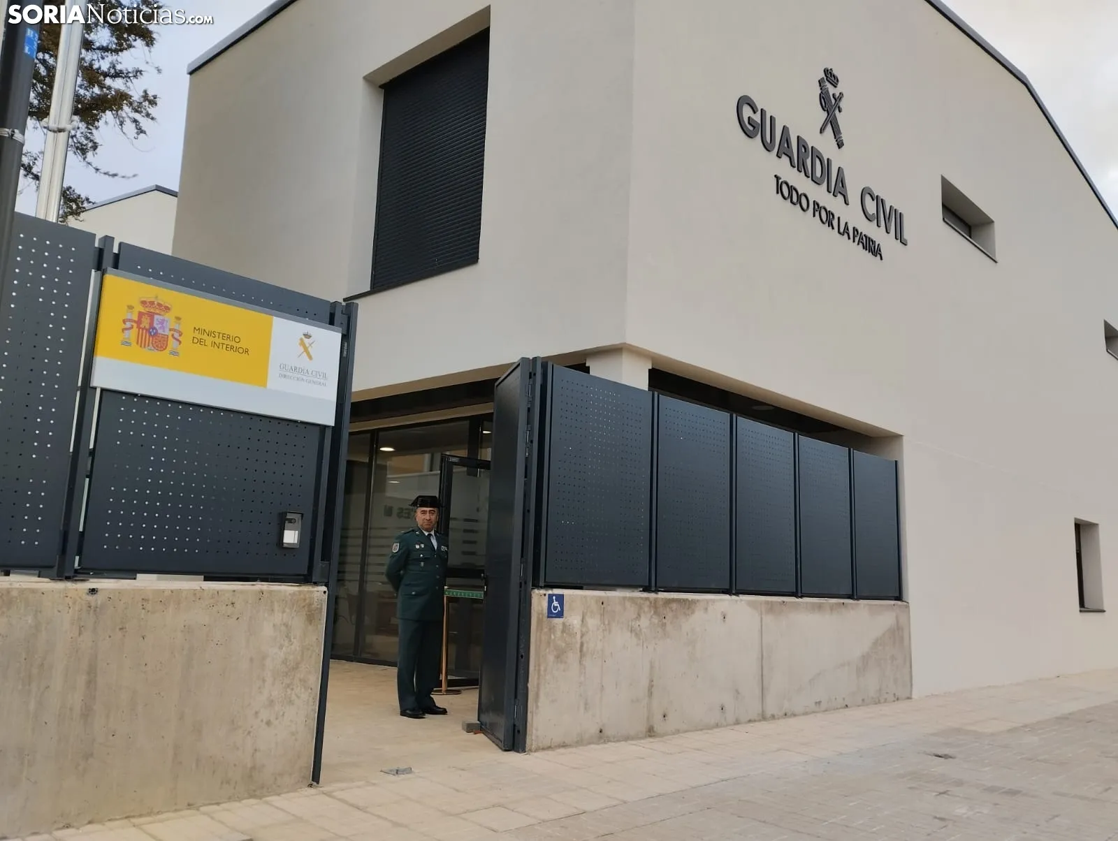 Inauguración del nuevo cuartel de San Esteban de Gormaz.