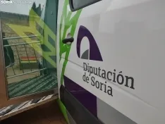 La oficina móvil de Caja Rural de Soria en Adradas. 
