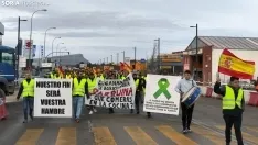 Los concentrados, en su camino al centro de la ciudad. /SN
