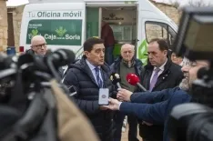 La oficina movil de Caja Rural de Soria hoy en Adradas