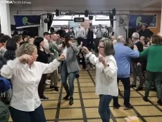 Foto 13 - Cabrejas del Pinar baila la jota y su rueda en Las Candelas y San Blas 2024