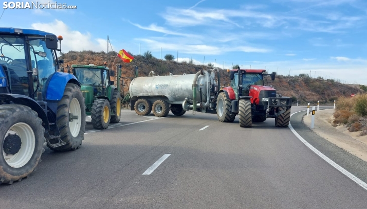 Cortes de tráfico en Ágreda y Almazán por el conflicto agrario