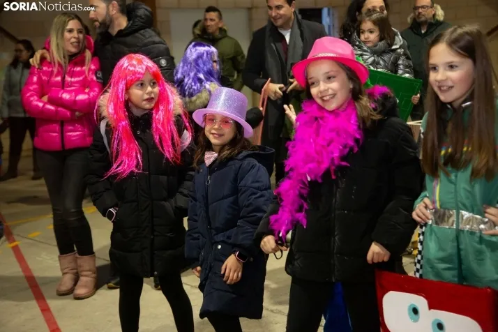 Viernes de Carnaval en Camaretas 2024