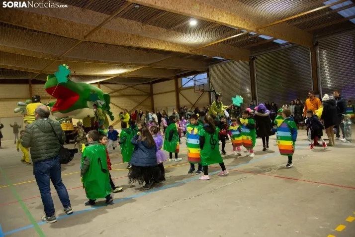Viernes de Carnaval en Camaretas 2024
