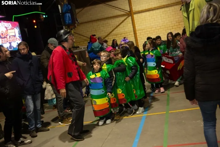 Viernes de Carnaval en Camaretas 2024