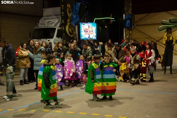 Viernes de Carnaval en Camaretas 2024