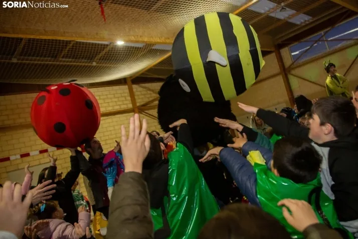 Viernes de Carnaval en Camaretas 2024