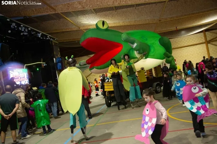 Viernes de Carnaval en Camaretas 2024