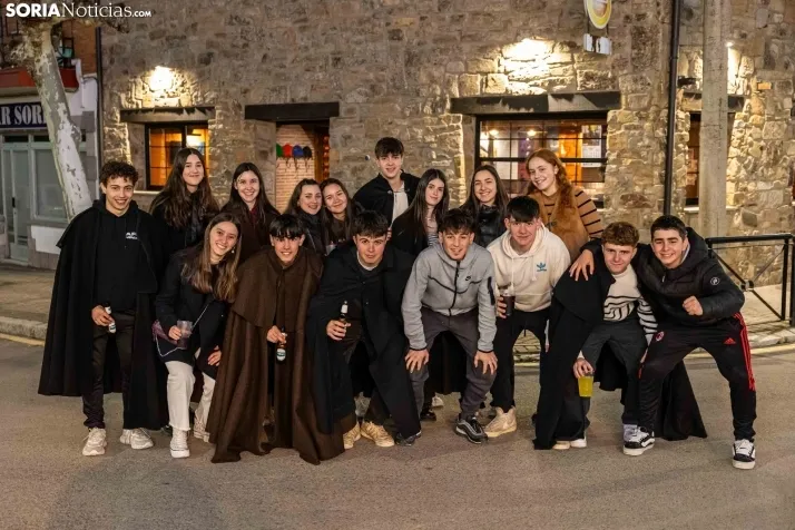 EN FOTOS | Fiesta, color y baile en los Quintos de Tardelcuende