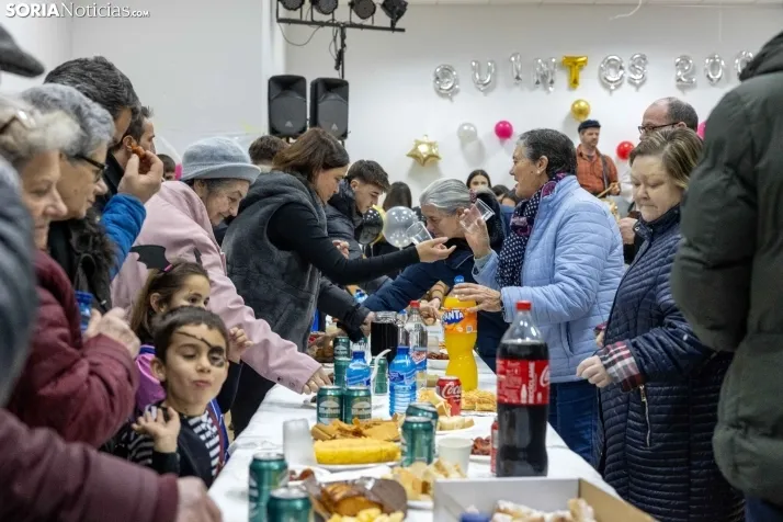 EN FOTOS | Fiesta, color y baile en los Quintos de Tardelcuende