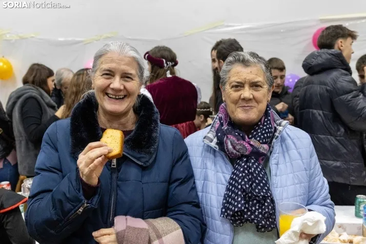 EN FOTOS | Fiesta, color y baile en los Quintos de Tardelcuende