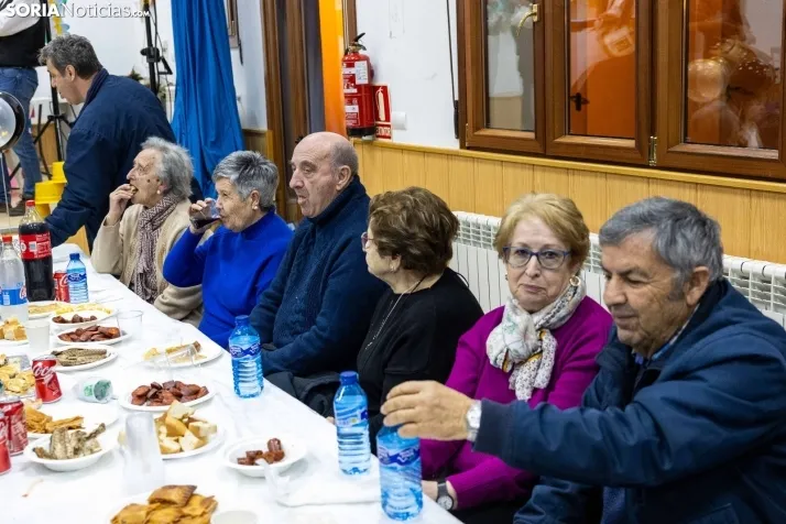 EN FOTOS | Fiesta, color y baile en los Quintos de Tardelcuende