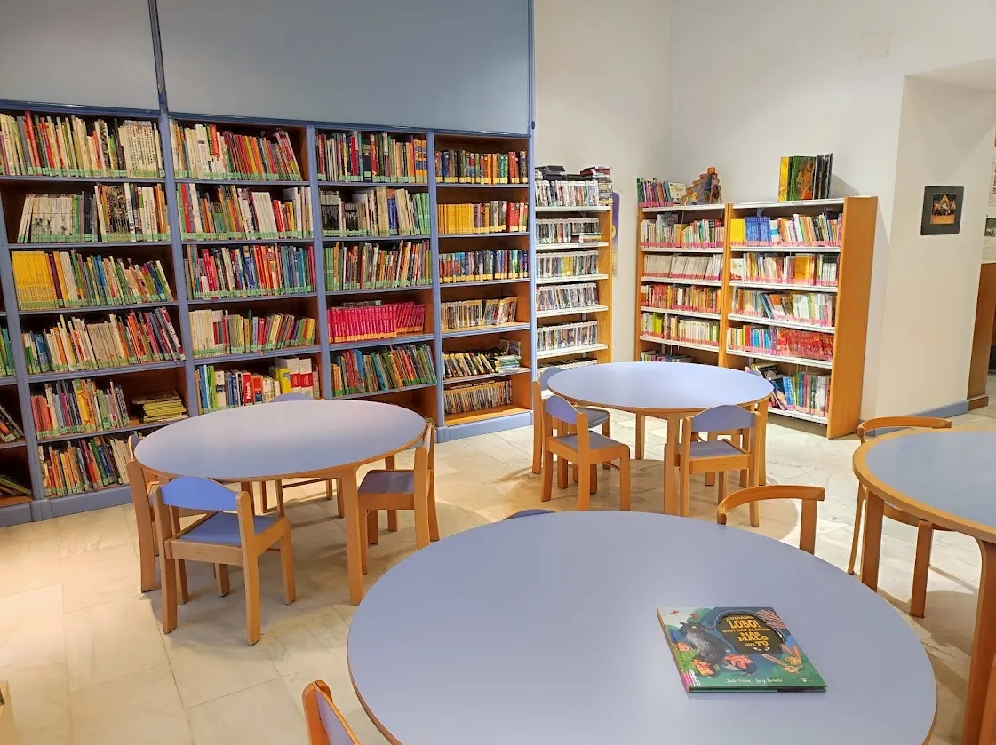Foto 8 - La Biblioteca de El Burgo celebra aniversarios 'redondos' de sus cert&aacute;menes culturales