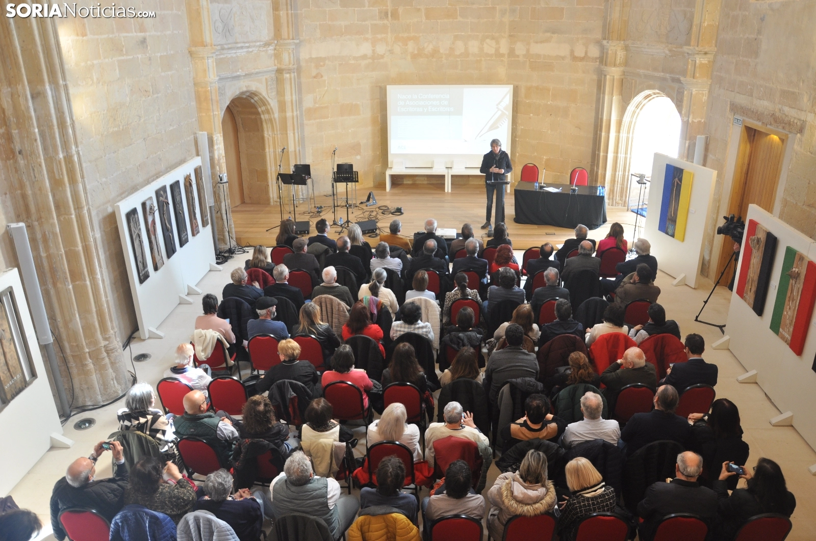Protección ante la IA o propiedad intelectual: Escritores de toda España se reivindican con su primera plataforma de asociaciones 