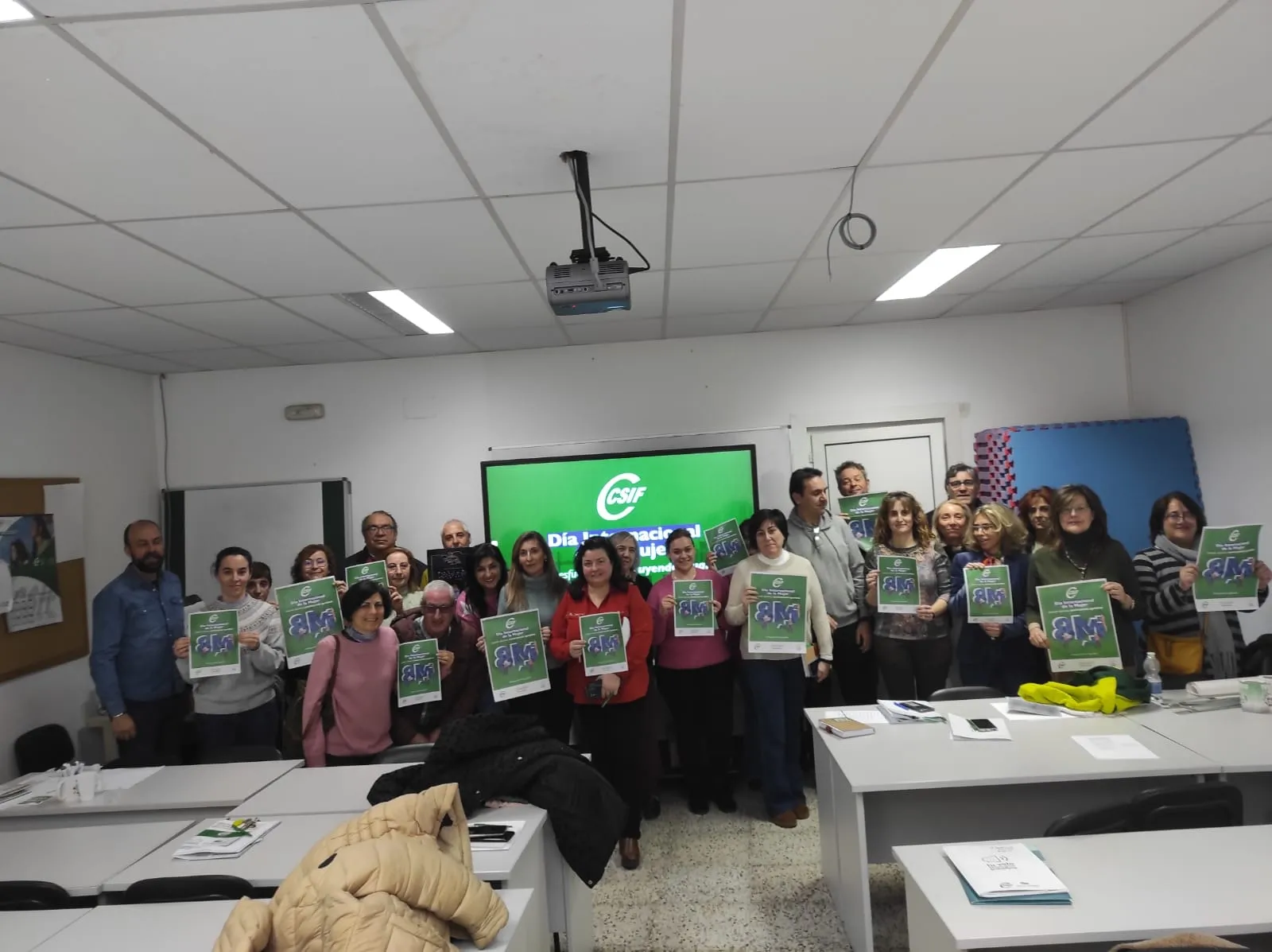 Foto 7 - CSIF se concentra en sus sedes por el D&iacute;a Internacional de la Mujer