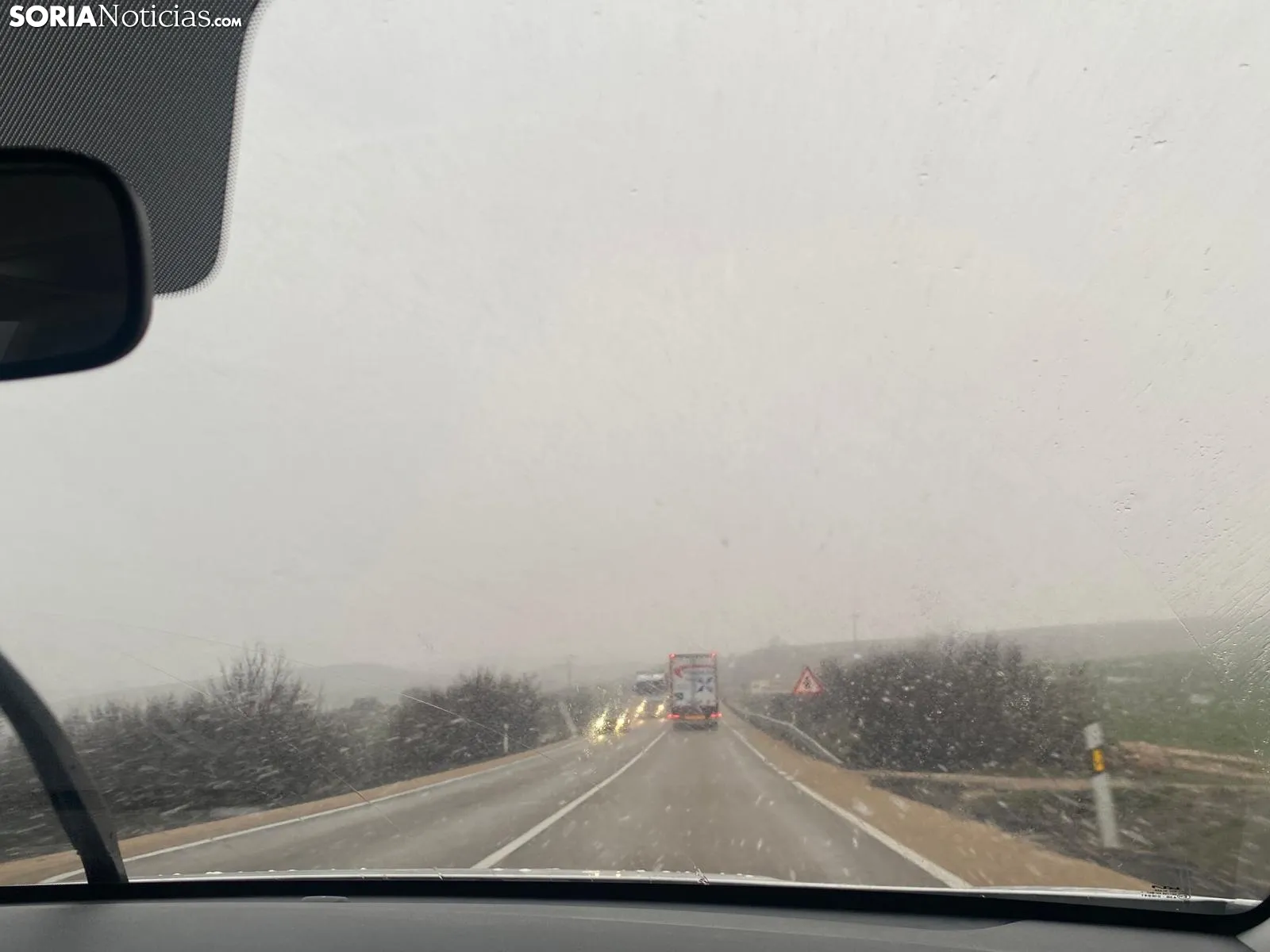 Foto 2 - La nieve se deja ver en la N-122&nbsp;