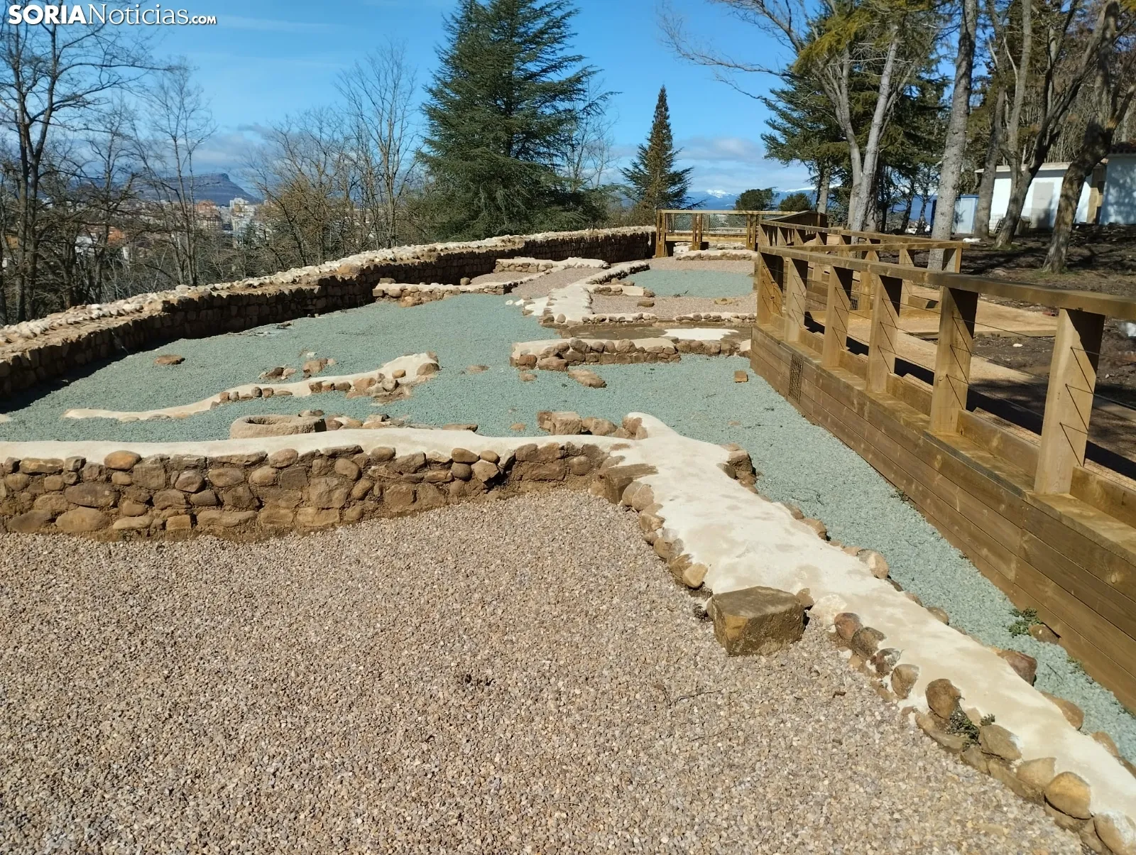Obras de rehabilitación de la Muralla del Castillo.