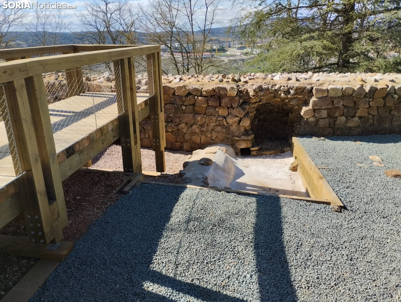 Obras de rehabilitación de la Muralla del Castillo.