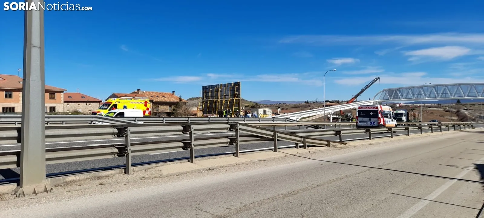 Accidente laboral en la pasarela de Las Casas.