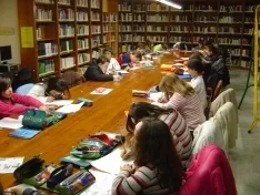 Foto 6 - La Biblioteca de El Burgo celebra aniversarios 'redondos' de sus cert&aacute;menes culturales