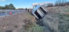 Rescate del autobús accidentado en la N-234