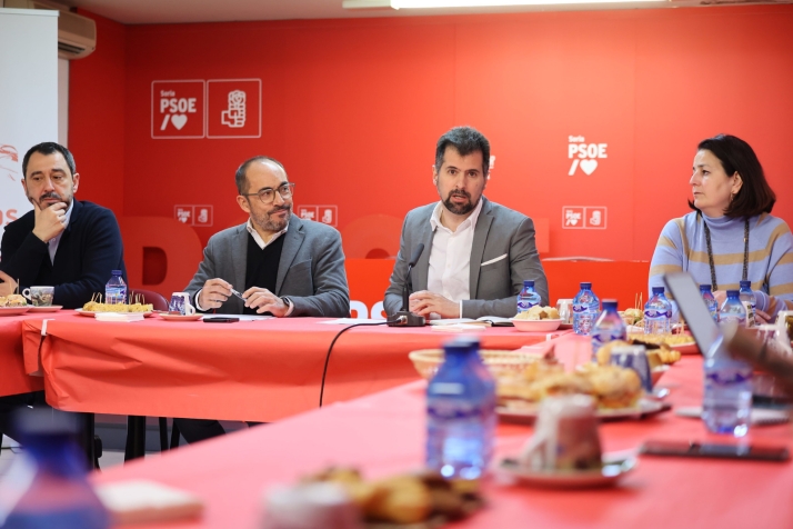 El PSOE de Castilla y León carga contra el gobierno de Mañueco acusándole de corrupción, racismo y políticas fascistas