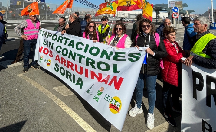 Soria se hace presente en el bloqueo al puerto de Santander